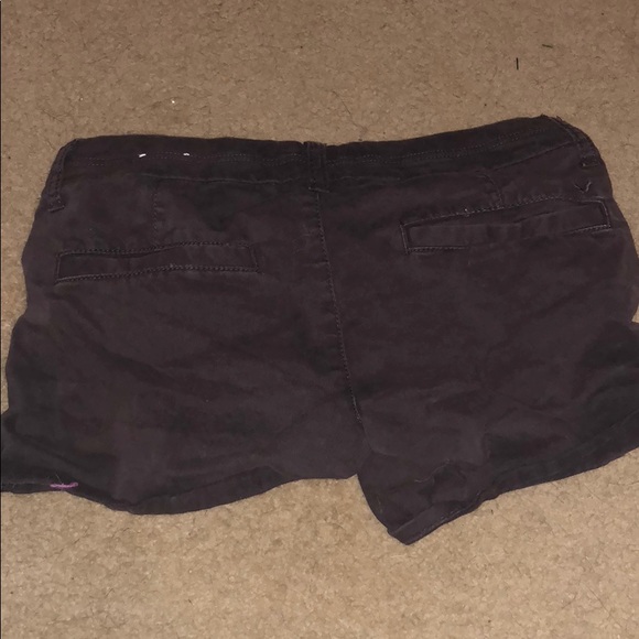 Khaki shorts - Picture 4 of 5